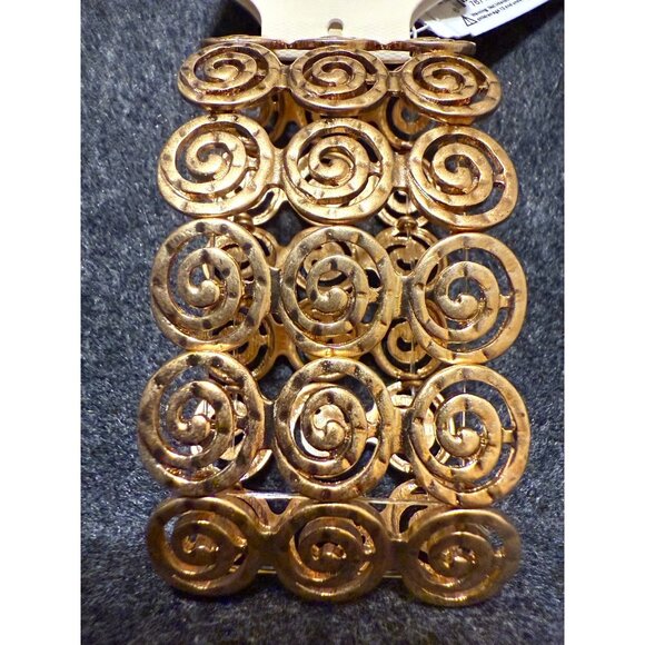 Swirled Soft Bangle, Goldtone by New Directions - Picture 4 of 6